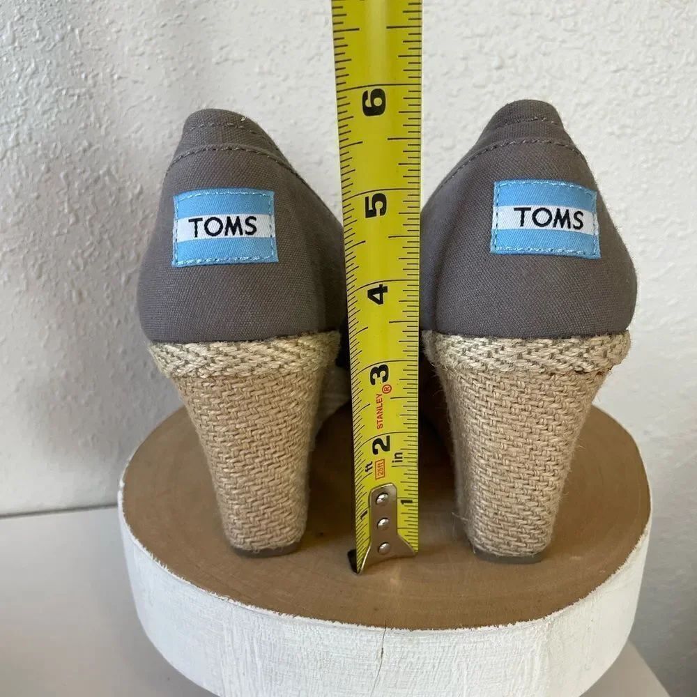 Toms Wedges Size 10 EUC - Picture 5 of 7